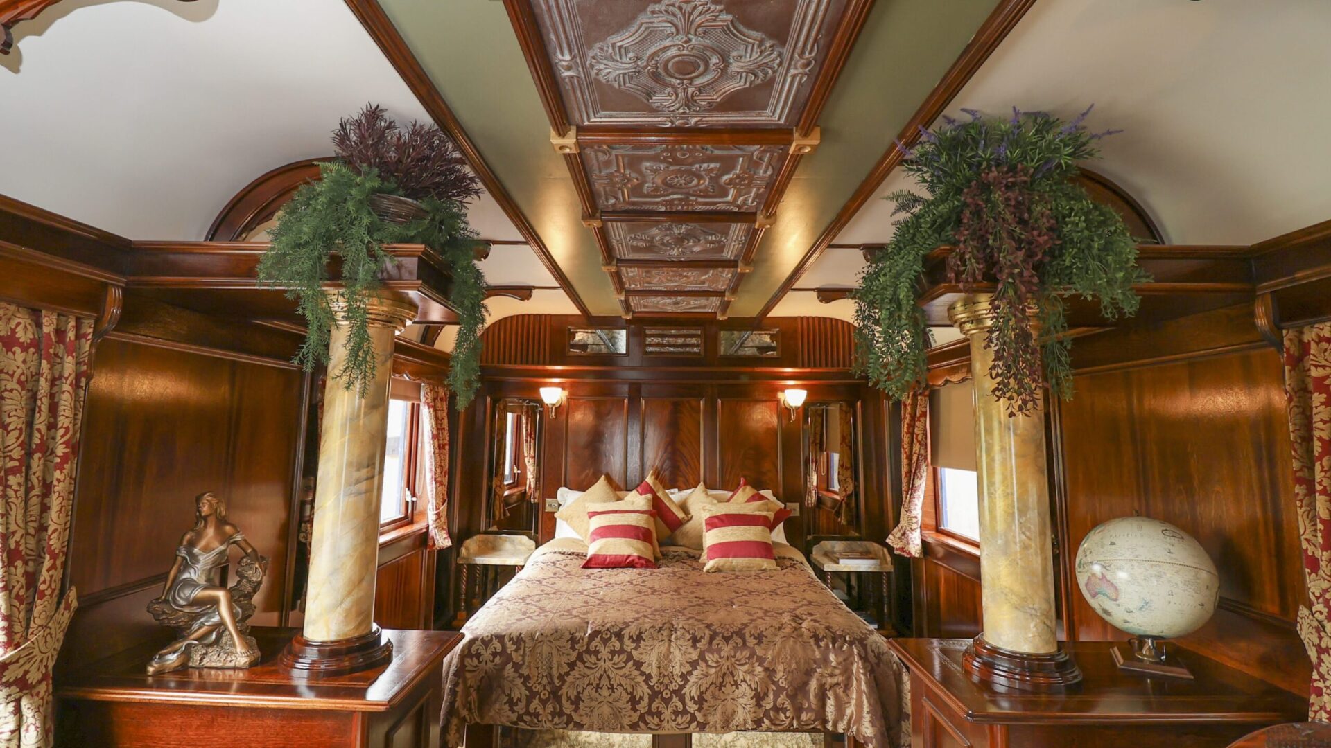 The Bellinter Express | Hotels With Private Hot Tubs | Bellinter House
