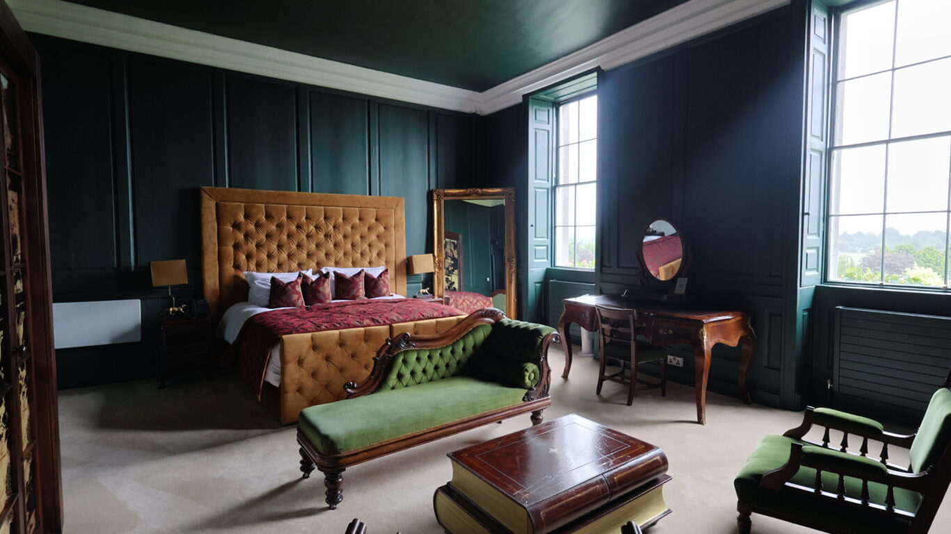 Room 102(2)