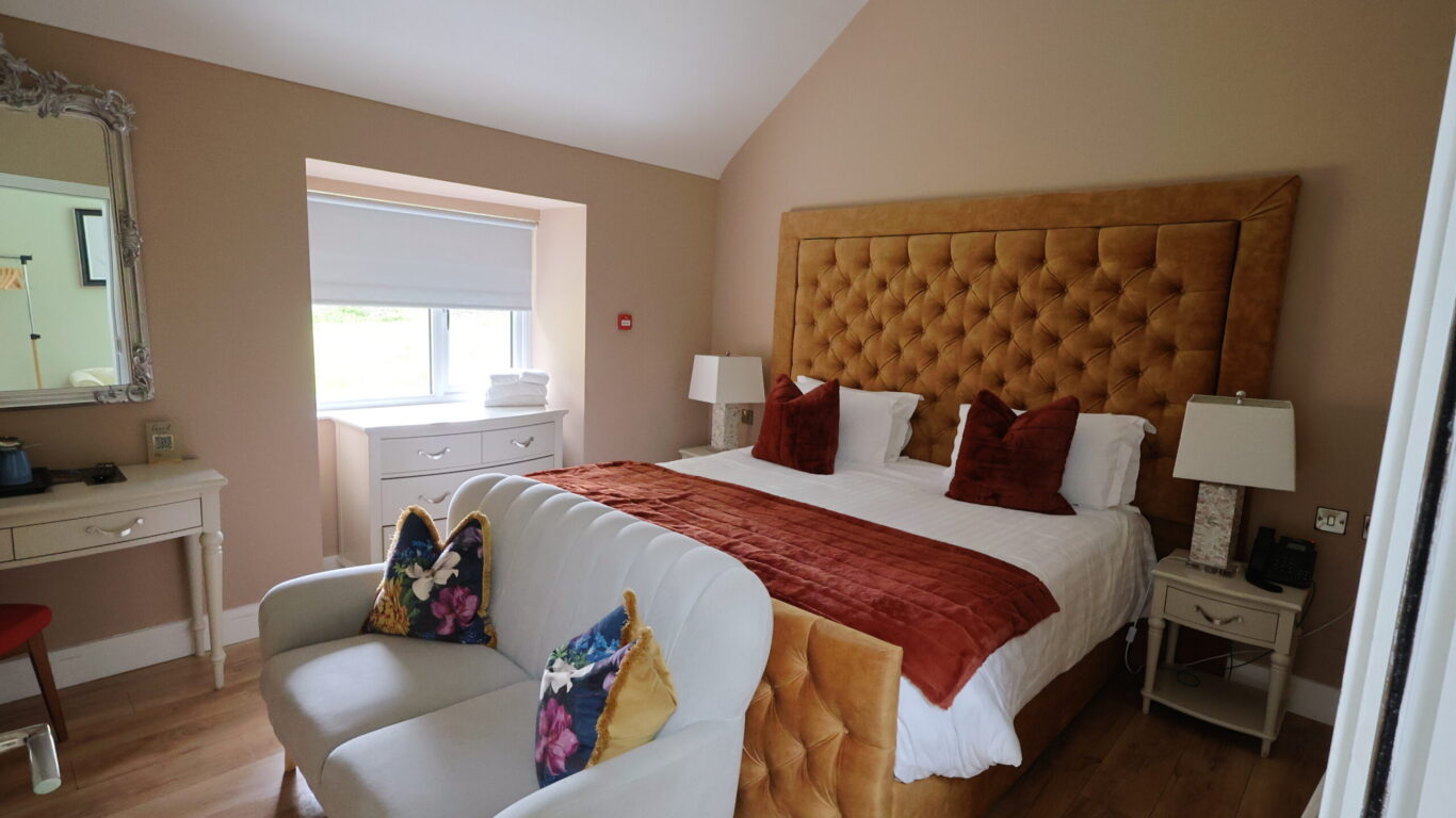 Room 701(3)